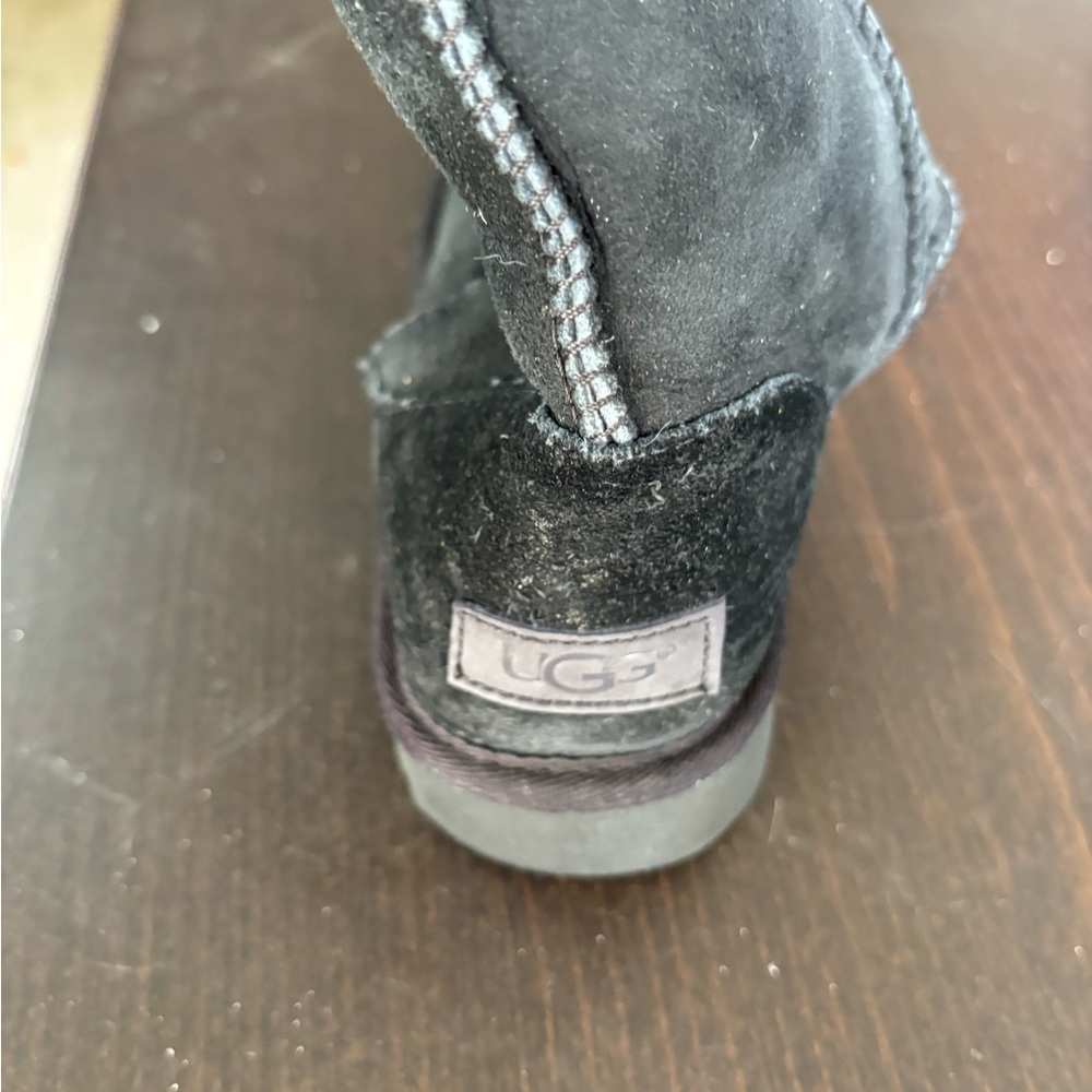 Nice warm black high Ugg boots size 8